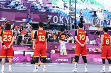 乐鱼-【现场】见证三人女篮摘铜 中国篮球又一历史性时刻